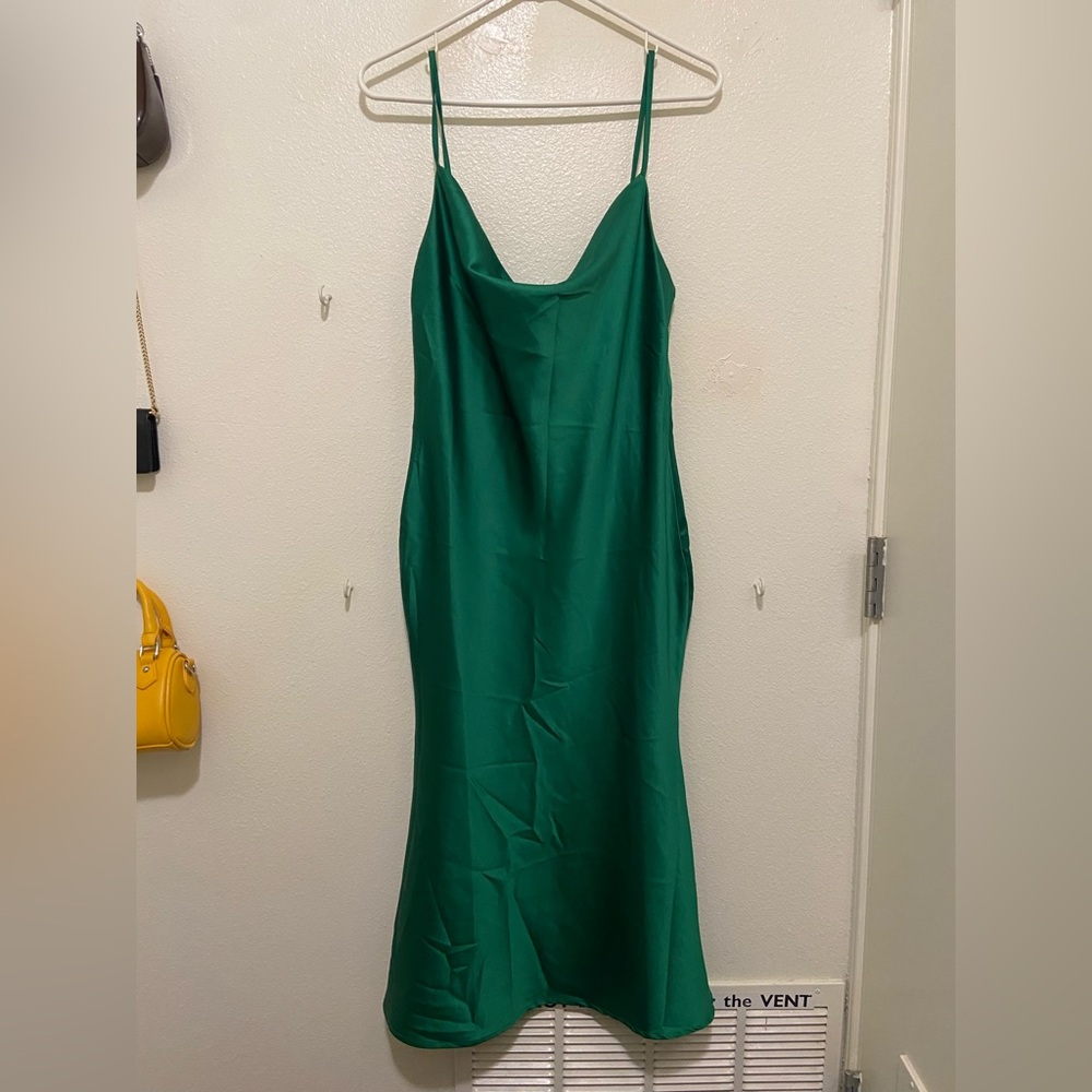 AKIRA Satin Green Scoop Neck Midi Bodycon Dress
